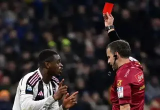 تنبیه قاطع: داور جنجالی یک ماه محروم شد