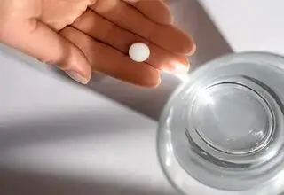 تداخل دارویی وارفارین و آنتی‌بیوتیک‌ها را جدی بگیرید