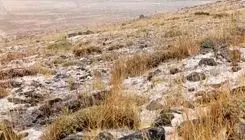 لحظه بارش برف در روستای میاب مرند در 30 شهریورماه