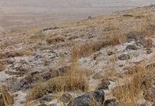لحظه بارش برف در روستای میاب مرند در 30 شهریورماه
