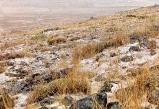 لحظه بارش برف در روستای میاب مرند در 30 شهریورماه