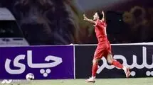 لحظه درگیری  مهاجم پرسپولیس و بازیکن سپاهان