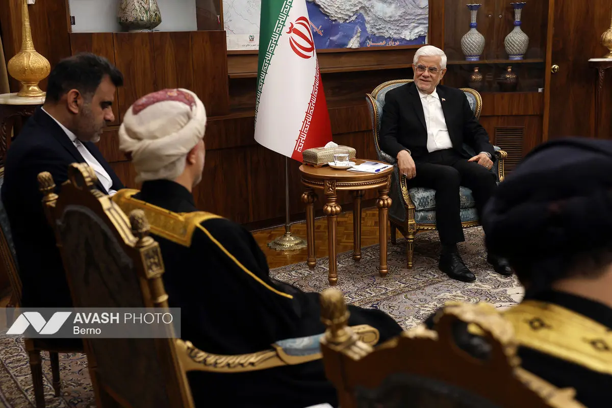 دیدار معاون اول رئیس‌جمهور با سفیر عمان