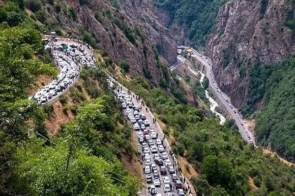 ترافیک نیمهسنگین در جاده چالوس