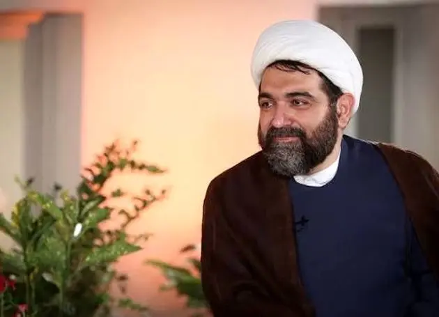 رهبری از مسئولان انتظار اعتماد به نفس و خودباوری داشتند/ در رفتار رهبر شهید نشانی از شتاب‌زدگی ندیدم