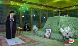 حضور رهبر انقلاب در مرقد بنیانگذار جمهوری اسلامی ایران