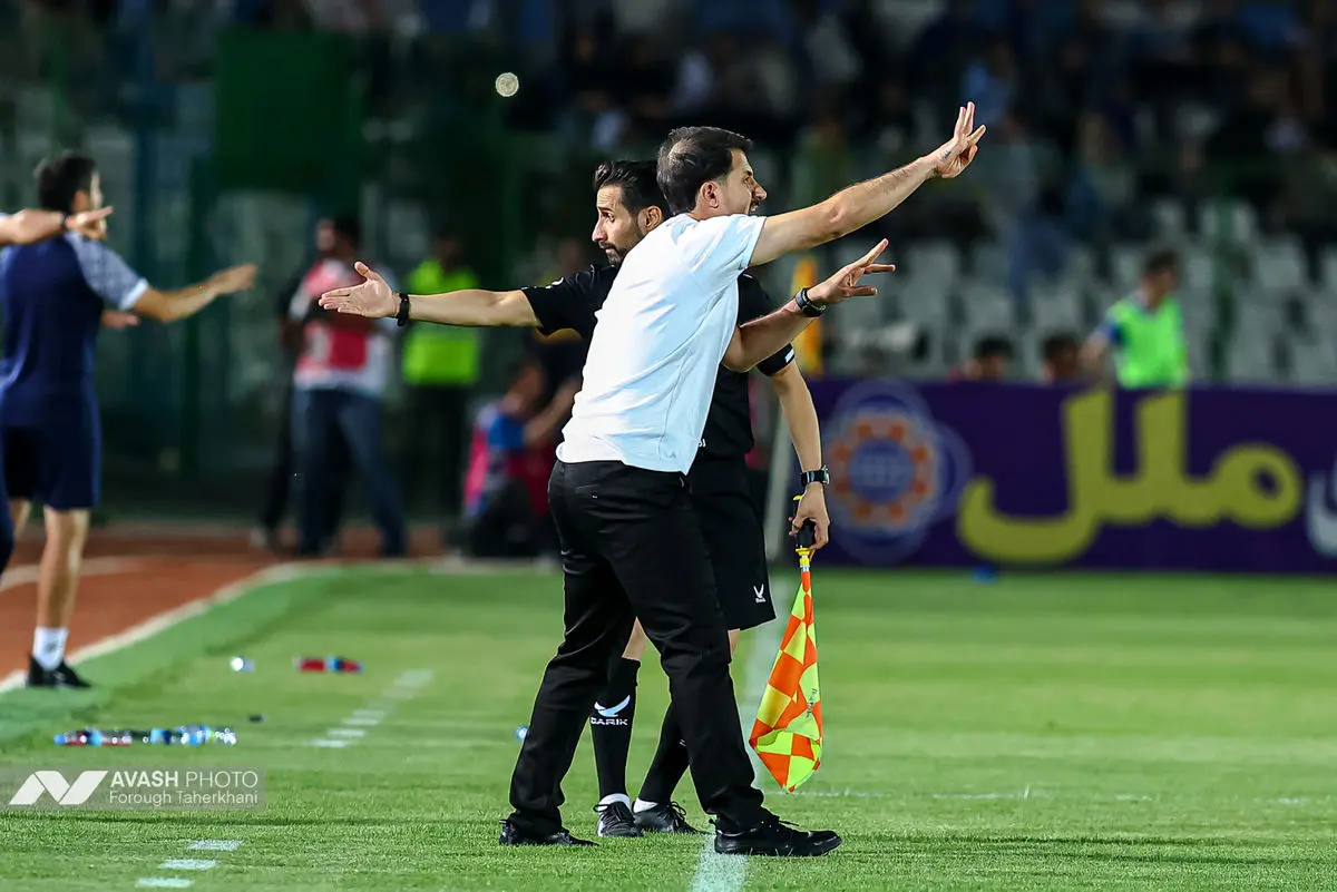 لیگ برتر فوتبال - استقلال و ذوب آهن