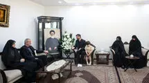 پزشکیان به منزل شهید آیت‌الله آل‌هاشم رفت 