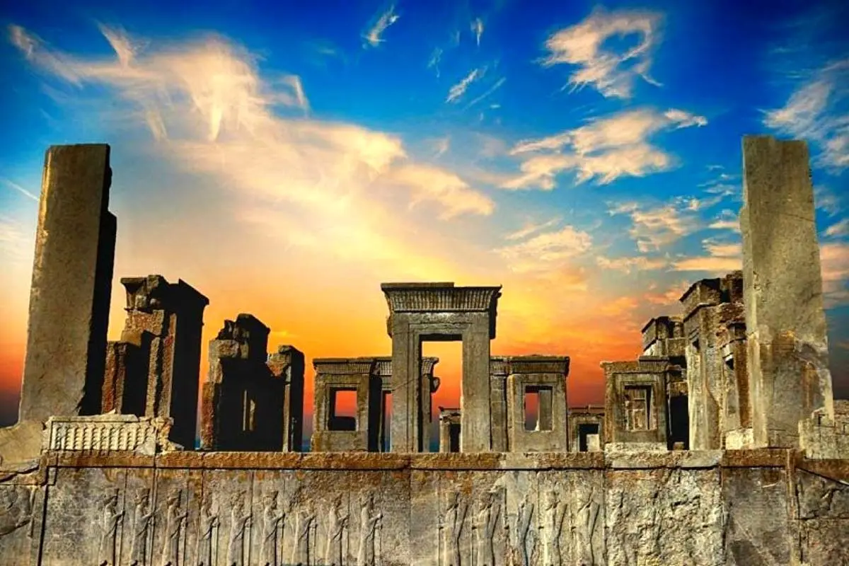 هیچگونه تهدیدی متوجه حریم تختجمشید نیست