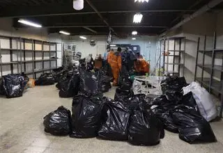 کشف مواد اشتعال‌زا و مشروبات الکلی از یک پارکینگ عمومی