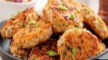 طرز تهیه کوکو سیب زمینی با مرغ/ غذای راحت و مجلسی