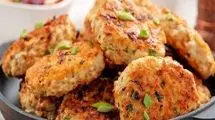 طرز تهیه کوکو سیب زمینی با مرغ/ غذای راحت و مجلسی