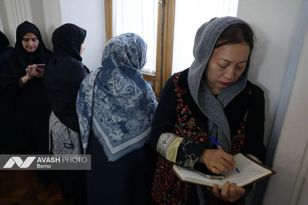 نشست وزیر امور خارجه با سفرا و روسای نمایندگی‌های خارجی مقیم تهران