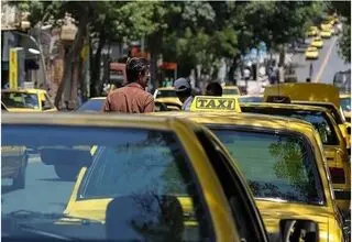 طرح «الزام شرکت‌های تاکسی اینترنتی به بیمه اجباری رانندگان» به کجا رسید؟