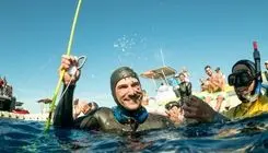 رکورد شگفت‌انگیز حبس نفس در آب