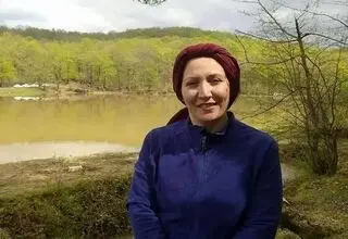 شریفه محمدی از چوبه دار فاصله گرفت؛ حکم اعدام به ۳۰ سال زندان تبدیل شد