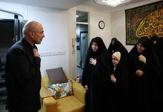 قالیباف با دو دختر شهید باقری دیدار کرد
