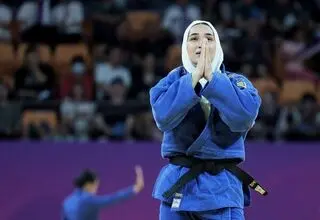 پیروزی بربط مقابل حریفی از قرقیزستان