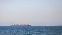 ادعای سنتکام: تنگه هرمز همچنان باز است