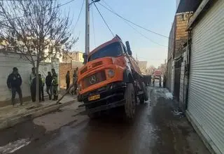نشست زمین در رباط کریم