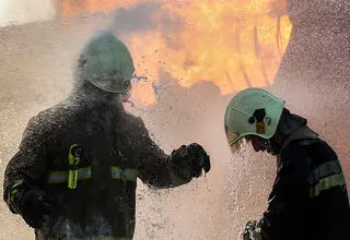 حریق تانکر سوخت‌رسان در انبار نفت ری مهار شد
