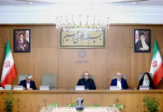 پزشکیان: تلاش می‌کنیم منویات مقام معظم رهبری در شعار نماند