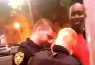 فیلم دیدنی ضایع شدن 3 پلیس امریکایی در بازداشت اشتباهی مأمور FBI / به چه جرمی بازداشتم ... با دیدن کارتش قالب تهی کردند ...
