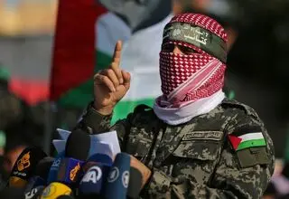 هشدا گردانهای قسام: نیمی از اسرا در محل بمباران قرار دارند 