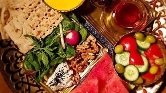 لطفا هیچ وعده غذایی را حذف نکنید
