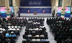 رهبر انقلاب خطاب به رئیس‌جمهور آمریکا: اصلاً شما چه کاره هستی؟!