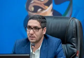 موضوع رفع تعلیق کارت‌های بازرگانی را پیگیری می‌کنیم
