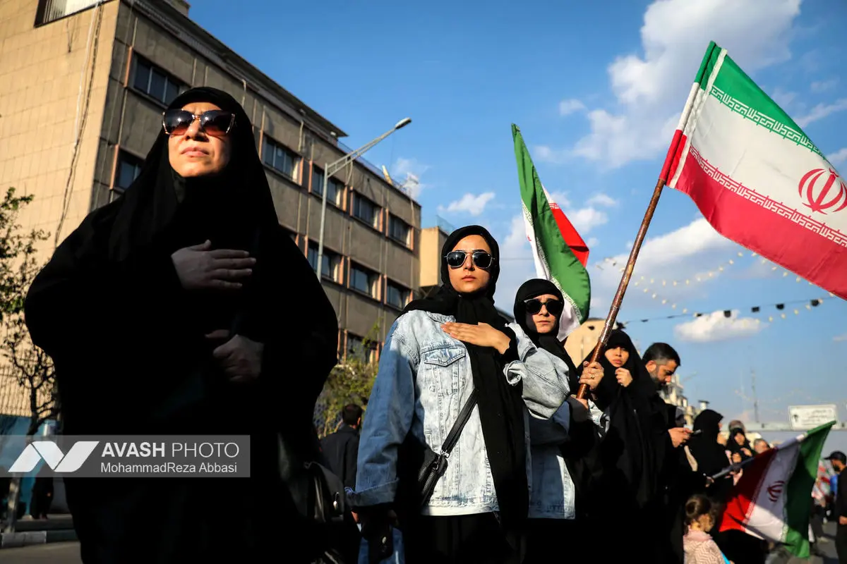 تشییع پیکر دریابان شهید «علیرضا تنگسیری» و جمعی از شهدای والامقام