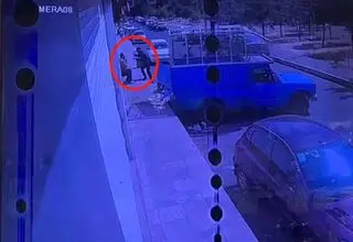 فیلم دلخراش از حمله موتورسواران به مرد جوان در باغ فیض!