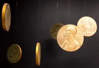 واکنش سفارت ایران در ونزوئلا به دریافت جایزه صلح نوبل ترامپ
