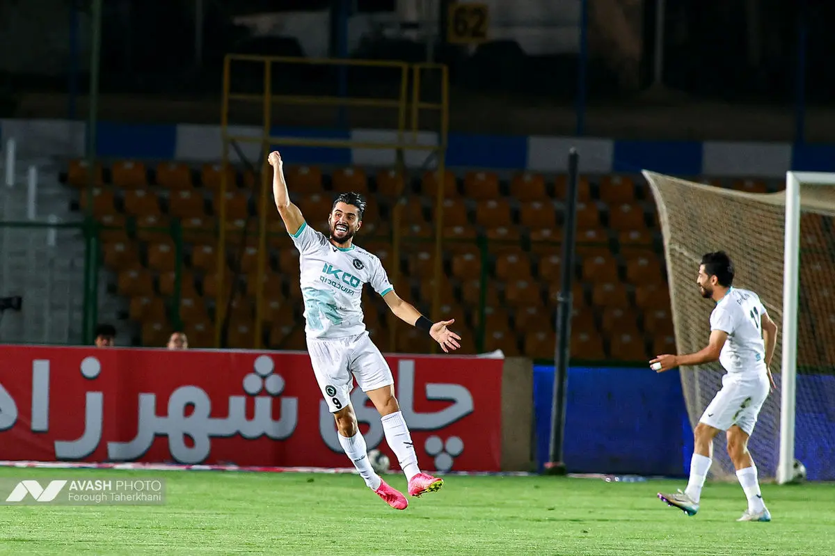 لیگ برتر فوتبال - استقلال و پیکان