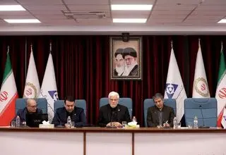 عارف: در جنگ ۱۲ روزه اقتصاد کشور خوش درخشید
