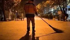 پاکبان‌ها مشغول به کارند
