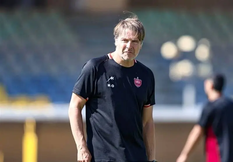 مایکل اونینگ در پرسپولیس ماندنی شد