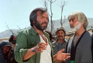 قاب ماندگار از محمدعلی کشاورز و فردین در پشت‌صحنه «برزخی‌ها»