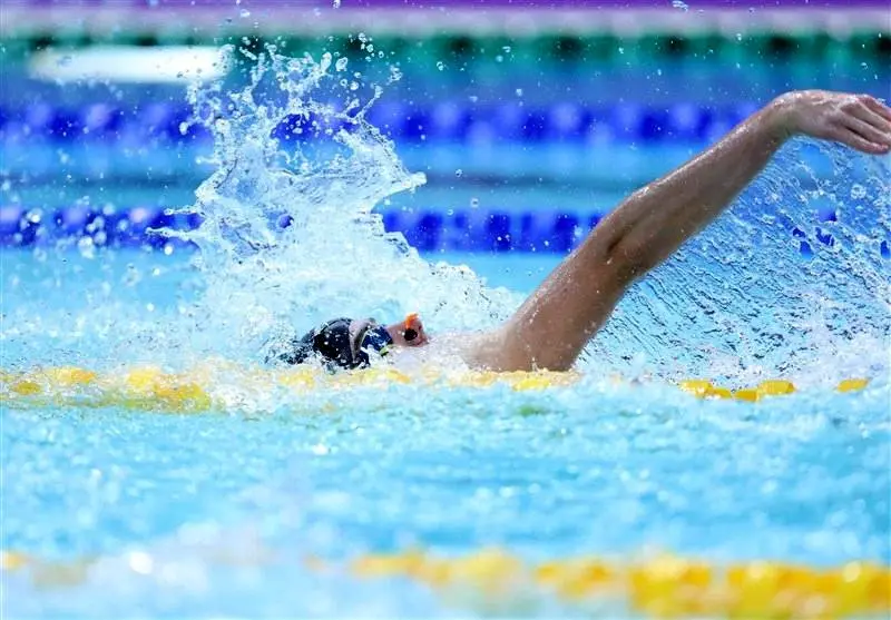 صعود 2 شناگر ایران به نیمه نهایی 100 متر کرال پشت