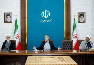 پزشکیان: دانشگاه‌ها باید مأموریت‌محور شوند و مراکز کم‌بازده علمی ادغام گردند