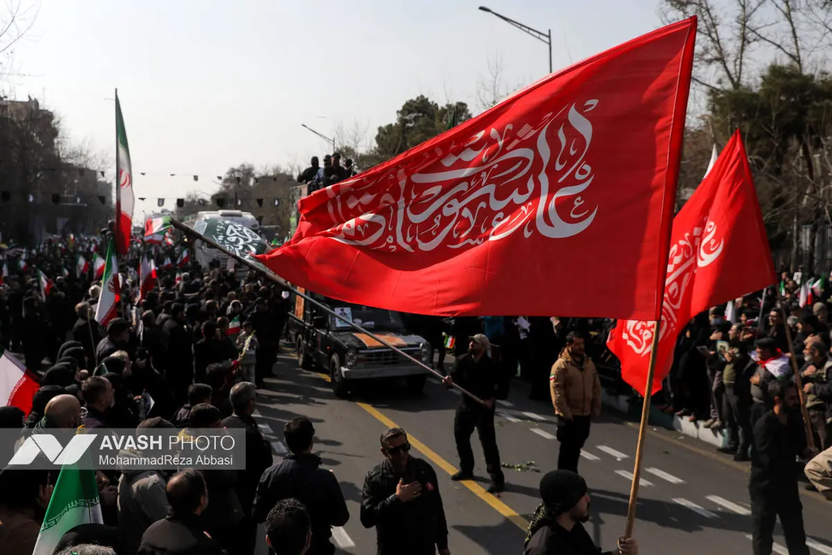 تشییع پیکر ۳۵ شهید جنگ رمضان در تهران -۲