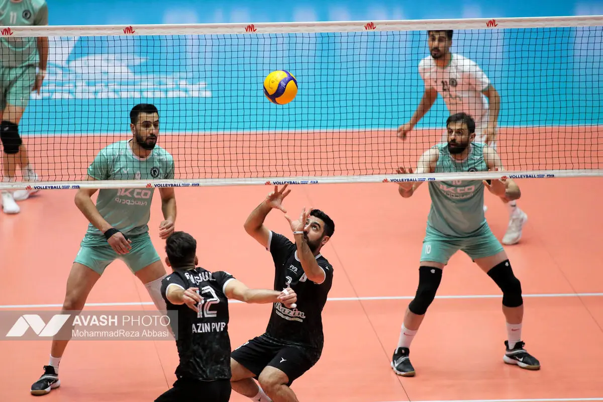 دیدار تیم های والیبال پیکان تهران و رازین پلیمر