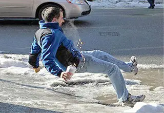 چرا یخ لغزنده است؟