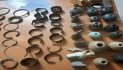 کشف ۲۰ قطعه شی باستانی در لرستان