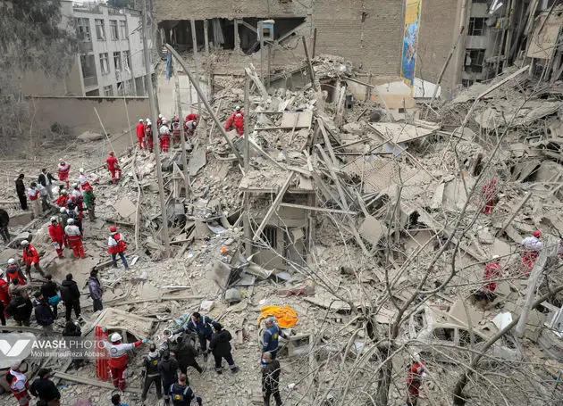 محمدباقر ذوالقدر جایگزین شهید لاریجانی در شورای عالی امنیت ملی/ تمایل پاکستان برای میزبانی مذاکرات/ شهادت ۶۳۶ نفر در مجموع ۴۳۰ حمله به تهران + فیلم و عکس