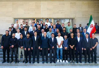 رئیس‌جمهور: دنیا ما را تحت فشار قرار داده تا تسلیم شویم اما تسلیم شدن در وجود ما نیست