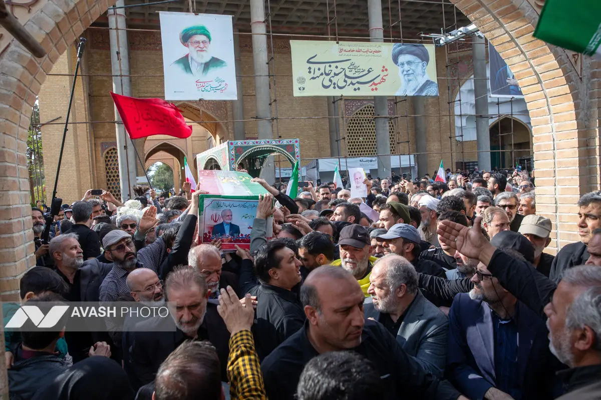 مراسم خاکسپاری پیکر شهید کمال خرازی