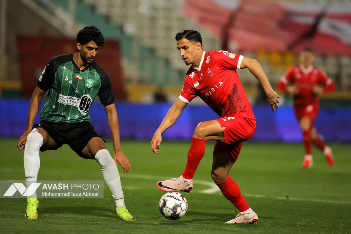 دیدار تیم های فوتبال  پرسپولیس تهران و خیبر خرم آباد