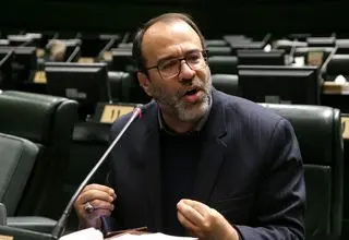 15 اردیبهشت ماه آخرین مهلت دولت برای معرفی وزیر اقتصاد است/ مجلس از طیب‌نیا استقبال می‌کند